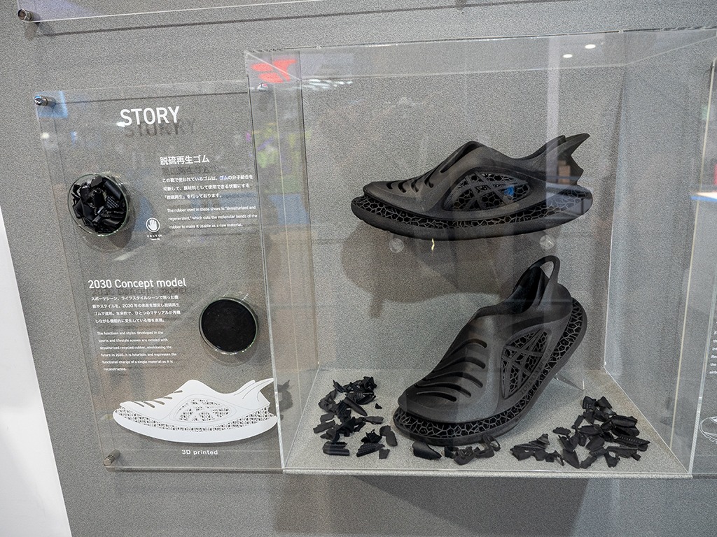 20231107_recycled-rubber_シューズ_再生ゴム_sdgs_豊田合成_ジャパンモビリティショー_01