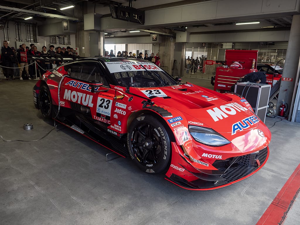 20241204_super-gt_ニスモ_No23_若手チーフエンジニア_小堀顕_00