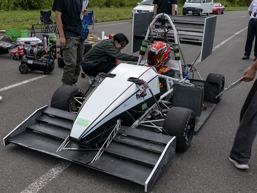 20250831_学生フォーミュラ_北海道大学_いすゞ北海道試験場_08