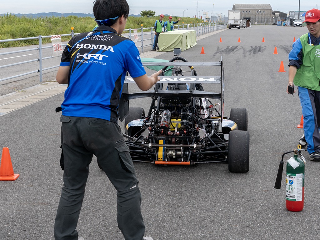 20251018_工学院大学_学生フォーミュラ_03