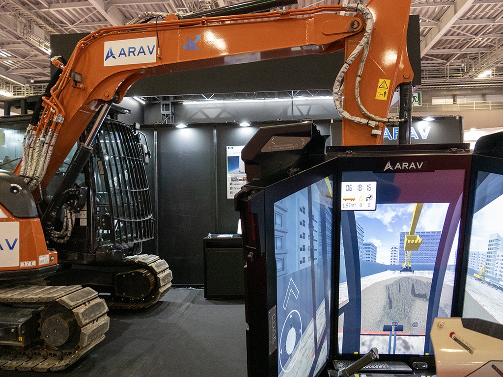 20251118_建設機械_遠隔操作_arav_ジャパンモビリティショー_01